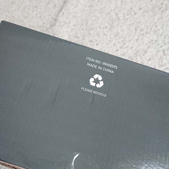 PARINI 1.5 QT White FLAMEPROOF CASSEROLE DISH WITH LID BLACK INTERIOR - Picture 3 of 4